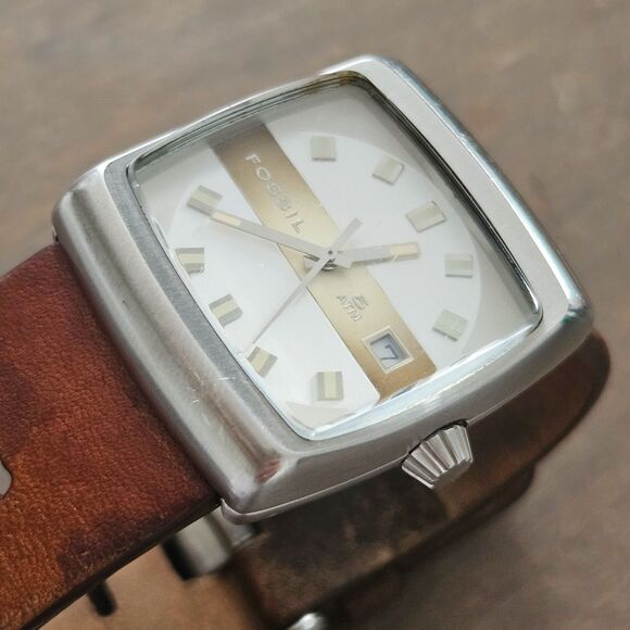 Vintage FOSSIL Watch JR-8253 Unisex Brown Wide Leather Strap Mens Womens - Picture 3 of 11